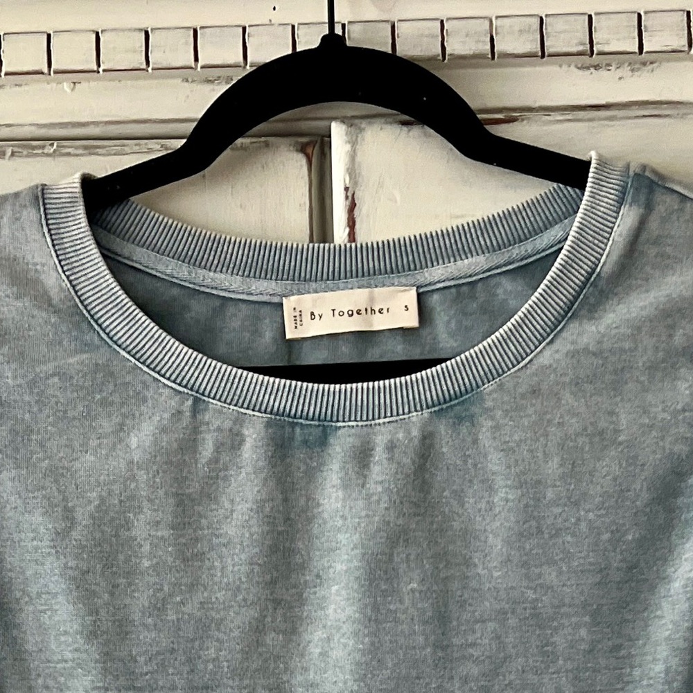 🟠NWY BY TOGETHER Sleeveless Relaxed Fit Muscle Tee in Washed Gray SMALL - Picture 2 of 5
